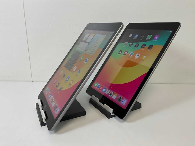 Apple ipad 6th gen - wifi - 128 gb - space gray (2x) - afbeelding 3 van  8