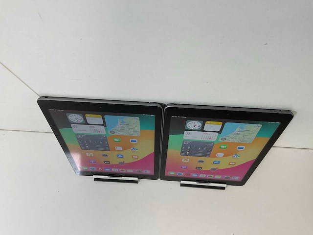 Apple ipad 6th gen - wifi - 128 gb - space gray (2x) - afbeelding 5 van  8