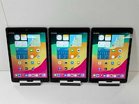Apple ipad 6th gen - wifi - 128 gb - space gray (3x) - afbeelding 1 van  9