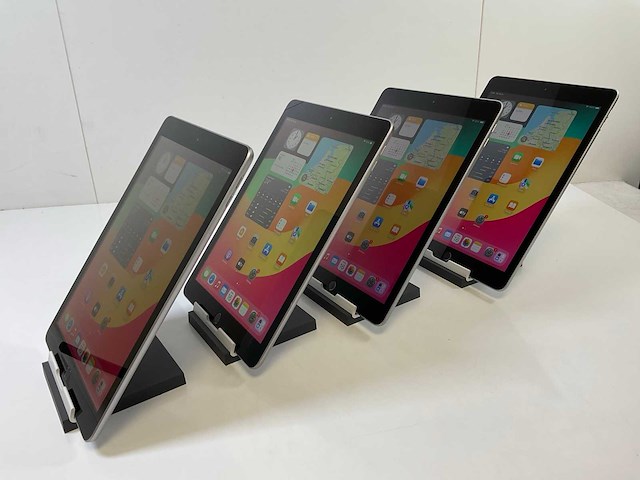Apple ipad 6th gen - wifi - 32 gb - space gray (4x) - afbeelding 4 van  9