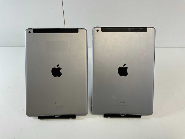 Apple ipad 6th gen - wifi + cellular - 128 gb - space gray (2x) - afbeelding 4 van  4