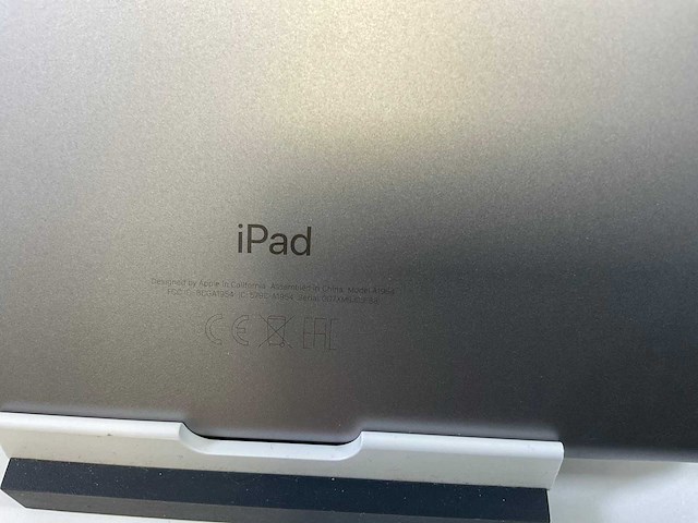 Apple ipad 6th gen - wifi + cellular - 32 gb / 128 gb - space gray / gold (4x) - afbeelding 6 van  9