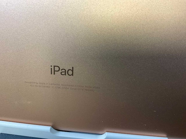 Apple ipad 6th gen - wifi + cellular - 32 gb / 128 gb - space gray / gold (4x) - afbeelding 7 van  9