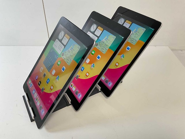 Apple ipad 6th gen 8.3” - wifi + cellular - 128 gb - space gray (3x) - afbeelding 3 van  5