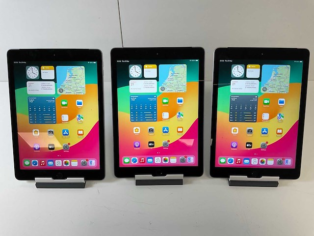 Apple ipad 6th gen 8.3” - wifi + cellular - 128 gb - space gray (3x) - afbeelding 1 van  4