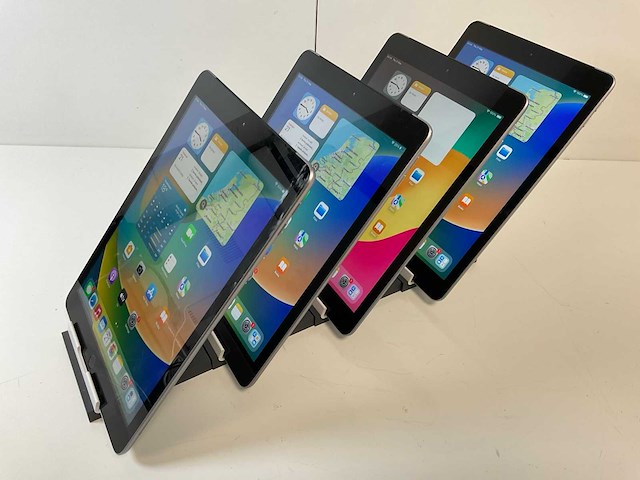 Apple ipad 6th gen 8.3” - wifi + cellular - 128 gb - space gray (4x) - afbeelding 3 van  5