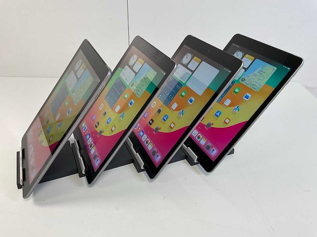 Apple ipad 6th gen 8.3” - wifi + cellular - 128 gb - space gray (4x) - afbeelding 4 van  5