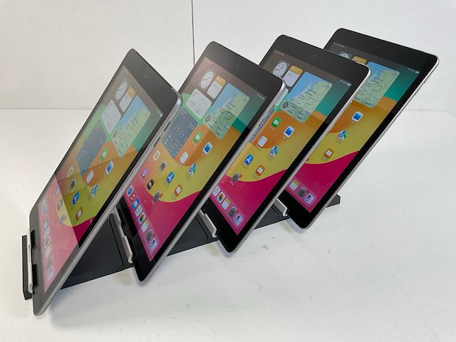 Apple ipad 6th gen 8.3” - wifi + cellular - 128 gb - space gray (4x) - afbeelding 2 van  4