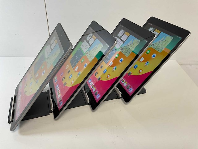 Apple ipad 6th gen 8.3” - wifi + cellular - 32 gb - space gray (4x) - afbeelding 3 van  5