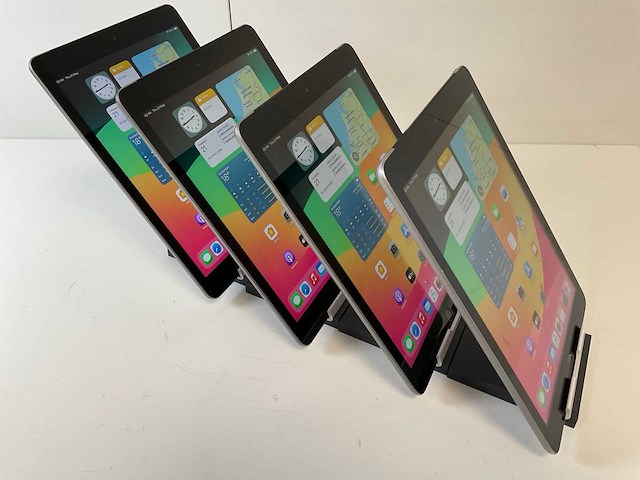 Apple ipad 6th gen 8.3” - wifi + cellular - 32 gb - space gray (4x) - afbeelding 4 van  5