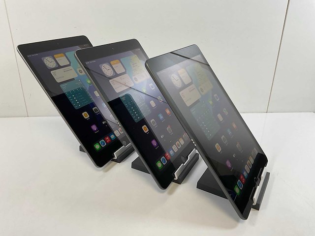 Apple ipad 7th gen - wi-fi + cellular - 128 gb - space gray (3x) - afbeelding 3 van  8