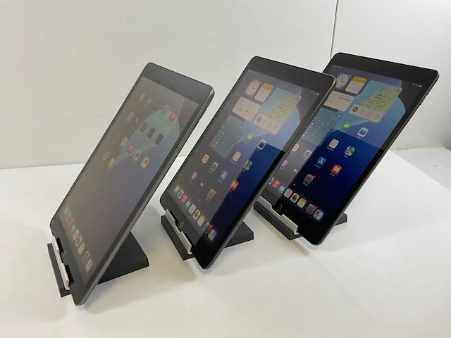 Apple ipad 7th gen - wi-fi + cellular - 128 gb - space gray (3x) - afbeelding 4 van  8