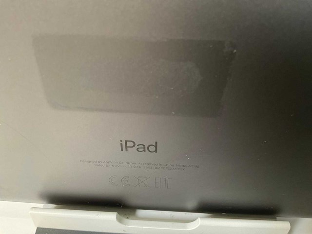 Apple ipad 7th gen - wi-fi + cellular - 128 gb - space gray (3x) - afbeelding 8 van  8