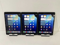 Apple ipad 7th gen - wi-fi + cellular - 32 gb - space gray (3x) - afbeelding 1 van  8