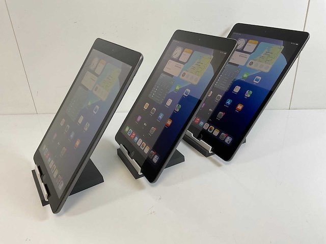 Apple ipad 7th gen - wi-fi + cellular - 32 gb - space gray (3x) - afbeelding 4 van  8