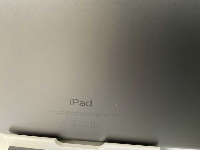 Apple ipad 7th gen - wi-fi + cellular - 32 gb - space gray (3x) - afbeelding 8 van  8