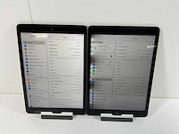 Apple ipad 7th gen - wi-fi + cellular - 32 gb / 128 gb - space gray (2x) - afbeelding 1 van  7