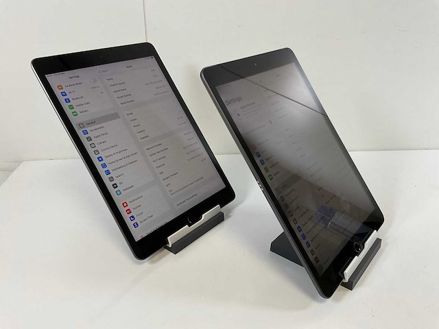 Apple ipad 7th gen - wi-fi + cellular - 32 gb / 128 gb - space gray (2x) - afbeelding 3 van  7