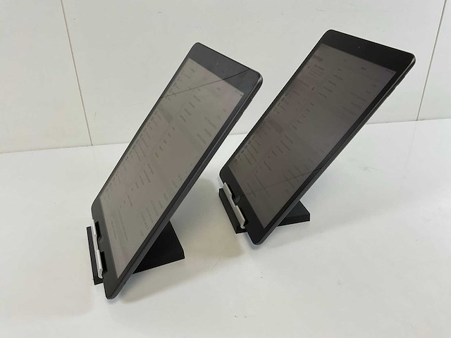Apple ipad 7th gen - wi-fi + cellular - 32 gb / 128 gb - space gray (2x) - afbeelding 4 van  7