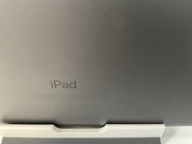 Apple ipad 7th gen - wi-fi + cellular - 32 gb / 128 gb - space gray (2x) - afbeelding 6 van  7