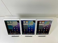 Apple ipad 7th gen - wifi - 32 gb - silver (3x) - afbeelding 2 van  9