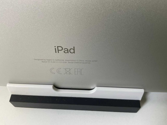Apple ipad 7th gen - wifi - 32 gb - silver (3x) - afbeelding 7 van  9