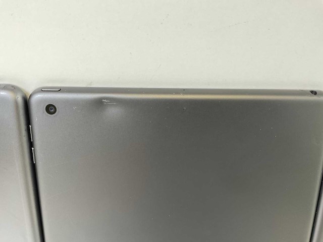 Apple ipad 7th gen - wifi - 32 gb - space gray (3x) - afbeelding 2 van  6