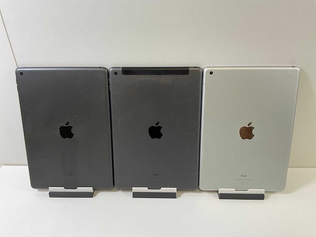 Apple ipad 7th gen - wifi + cellular - 32 gb - space gray / silver (3x) - afbeelding 5 van  9