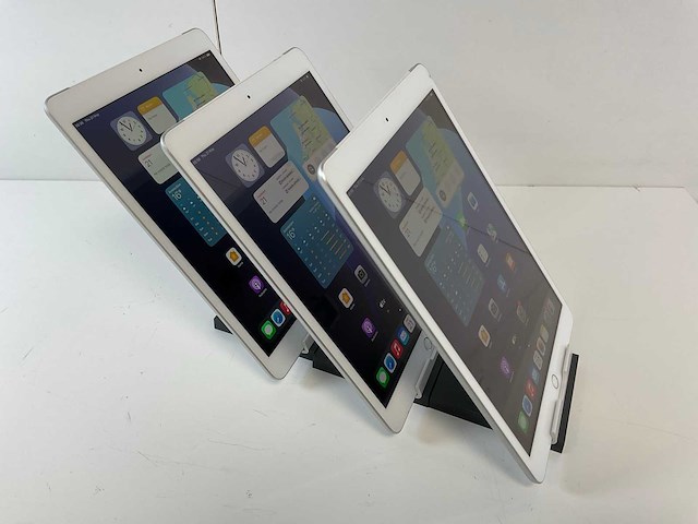Apple ipad 7th gen 10.2” - wifi + cellular - 128 gb - silver (3x) - afbeelding 4 van  5
