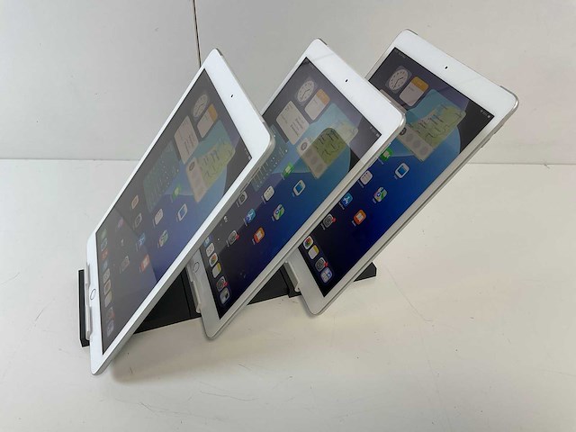 Apple ipad 7th gen 10.2” - wifi + cellular - 128 gb - silver (3x) - afbeelding 3 van  5