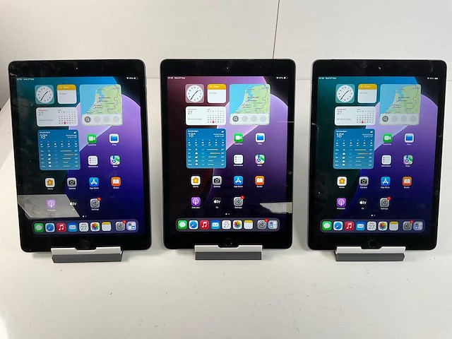 Apple ipad 7th gen 10.2” - wifi + cellular - 128 gb - space gray (3x) - afbeelding 1 van  5