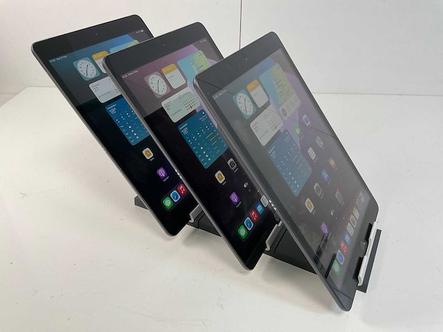 Apple ipad 7th gen 10.2” - wifi + cellular - 128 gb - space gray (3x) - afbeelding 4 van  5