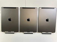 Apple ipad 7th gen 10.2” - wifi + cellular - 128 gb - space gray (3x) - afbeelding 5 van  8