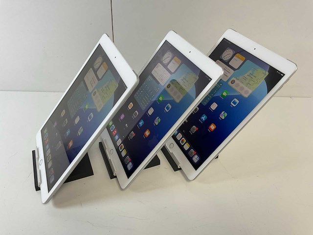 Apple ipad 7th gen 10.2” - wifi + cellular - 128 gb / 32 gb - silver (3x) - afbeelding 2 van  4