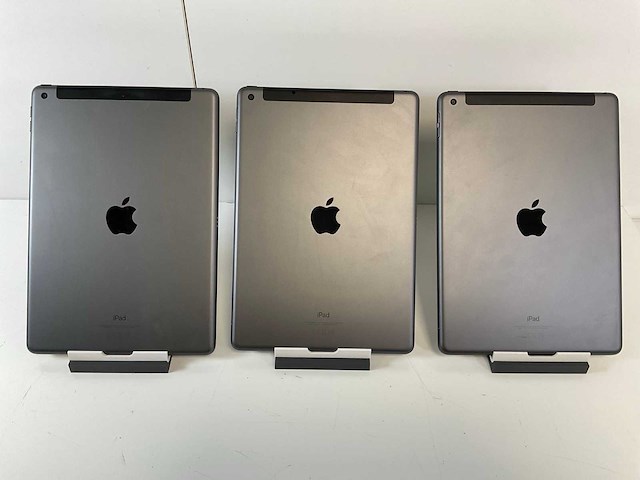 Apple ipad 7th gen 10.2” - wifi + cellular - 32 gb - space gray (3x) - afbeelding 5 van  5