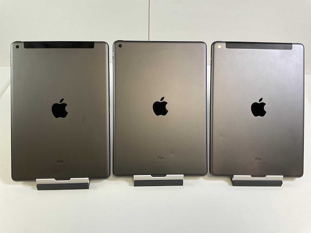 Apple ipad 7th gen 10.2” - wifi only - 128 gb / 32 gb - space gray (3x) - afbeelding 4 van  6