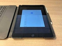 Apple ipad (7th gen, 32gb) tablet - afbeelding 3 van  4