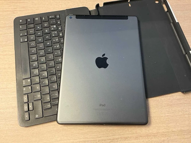 Apple ipad (7th gen, 32gb) tablet - afbeelding 4 van  4