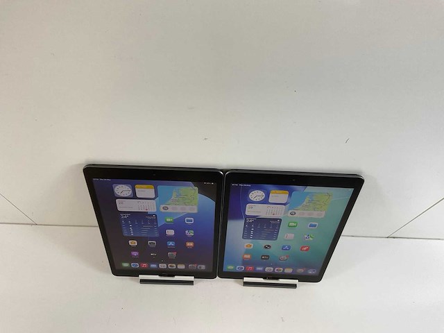 Apple ipad 8th gen - wi-fi - 32 gb - space gray (2x) - afbeelding 2 van  8