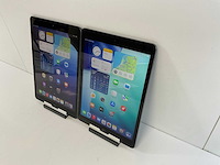 Apple ipad 8th gen - wi-fi - 32 gb - space gray (2x) - afbeelding 3 van  8