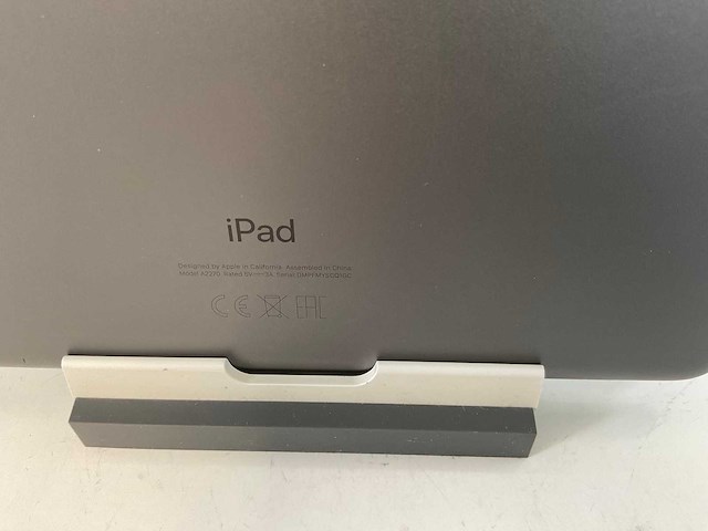 Apple ipad 8th gen - wi-fi - 32 gb - space gray (2x) - afbeelding 7 van  8