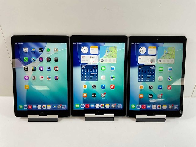 Apple ipad 8th gen - wi-fi - 32 gb - space gray (3x) - afbeelding 1 van  9