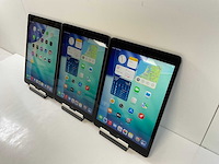 Apple ipad 8th gen - wi-fi - 32 gb - space gray (3x) - afbeelding 1 van  7