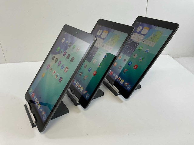 Apple ipad 8th gen - wi-fi - 32 gb - space gray (3x) - afbeelding 3 van  7