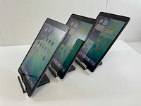 Apple ipad 8th gen - wi-fi - 32 gb - space gray (3x) - afbeelding 3 van  7