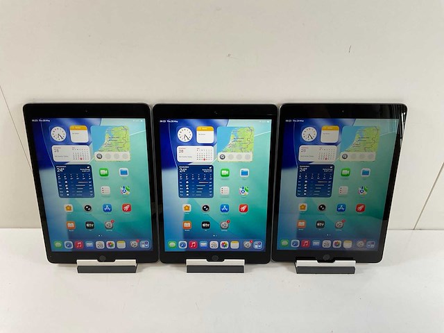 Apple ipad 8th gen - wi-fi - 32 gb - space gray (3x) - afbeelding 1 van  9