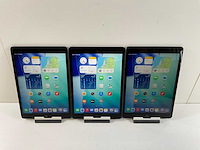 Apple ipad 8th gen - wi-fi - 32 gb - space gray (3x) - afbeelding 1 van  9
