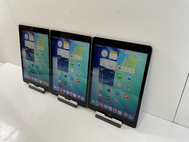Apple ipad 8th gen - wi-fi - 32 gb - space gray (3x) - afbeelding 3 van  9
