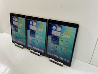 Apple ipad 8th gen - wi-fi - 32 gb - space gray (3x) - afbeelding 3 van  9