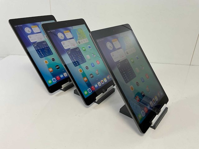 Apple ipad 8th gen - wi-fi - 32 gb - space gray (3x) - afbeelding 4 van  9